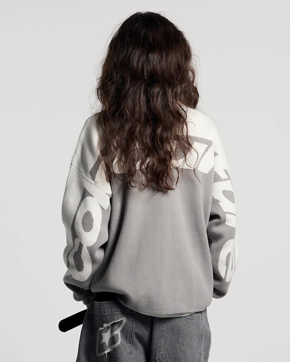 curved knit grey & white