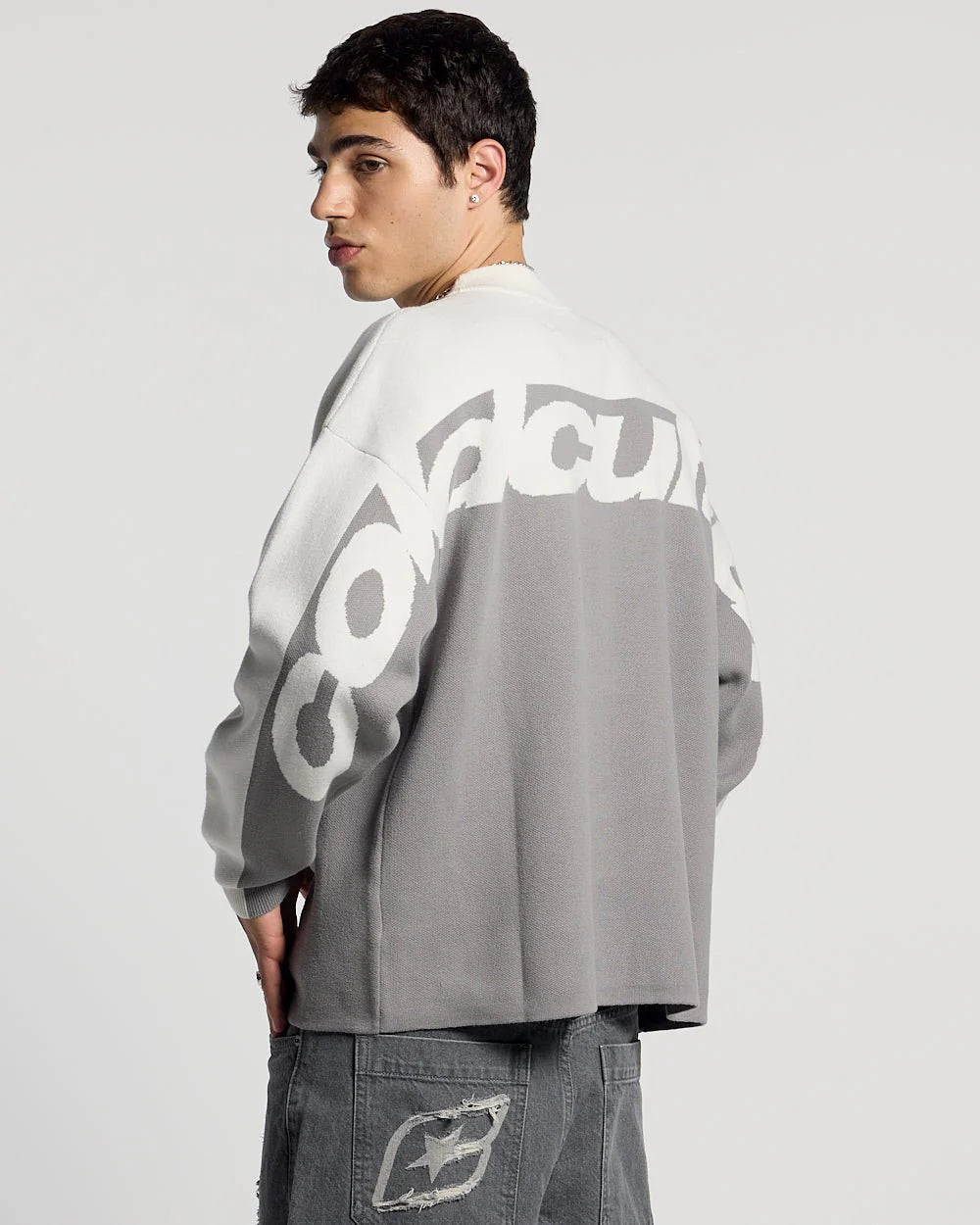 curved knit grey & white
