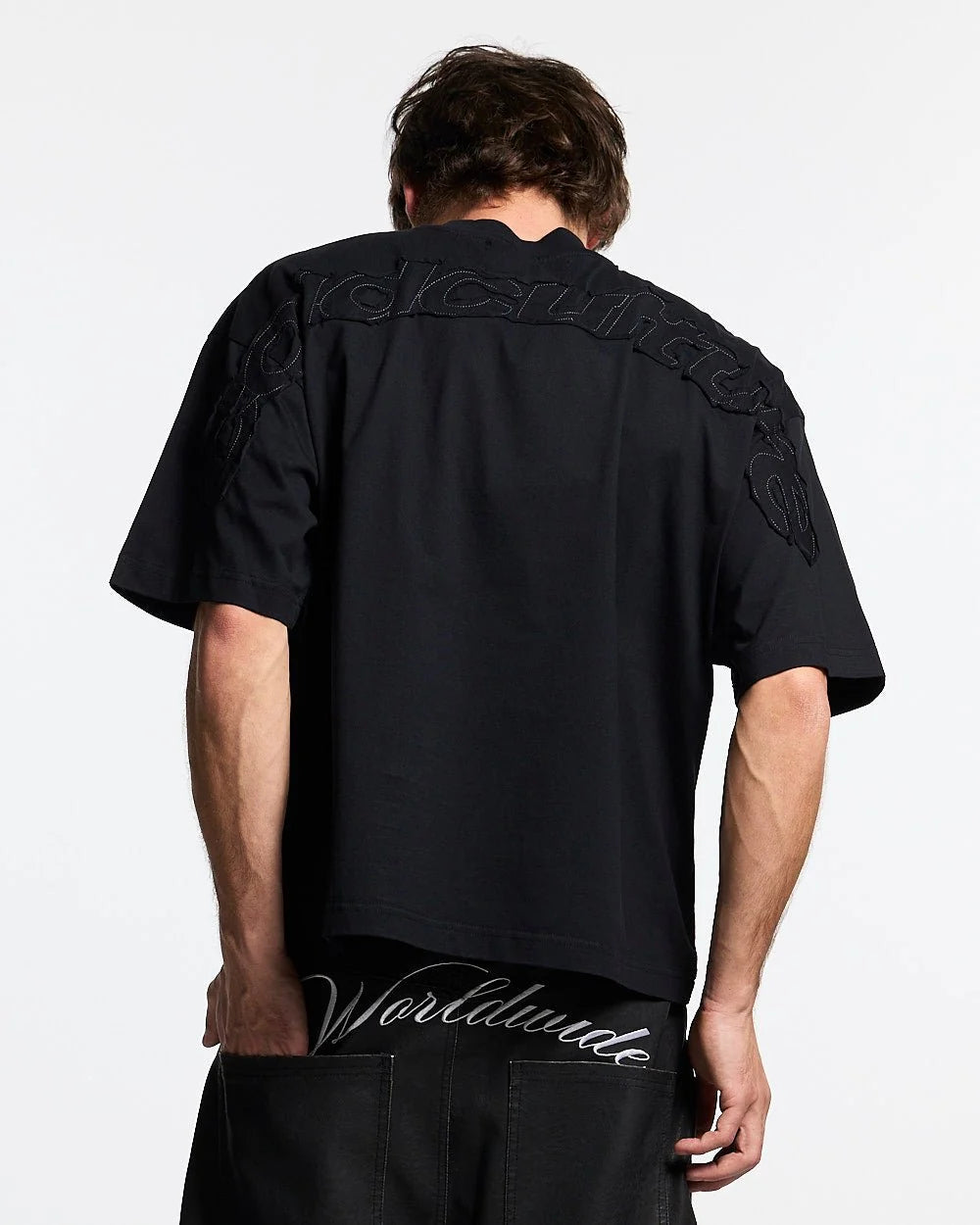 distress curved tee black