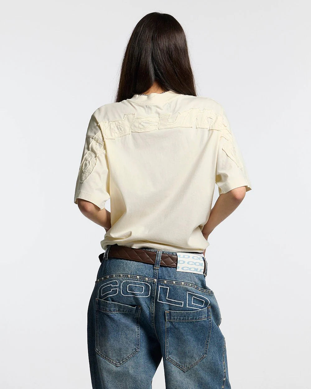 distress curved tee cream