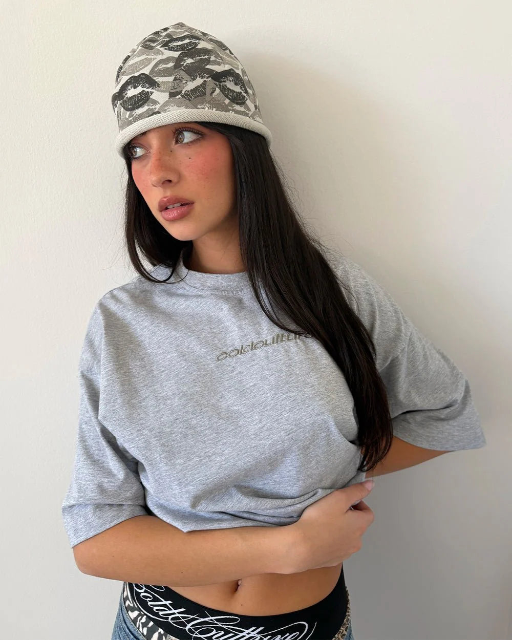 distress curved tee heather grey