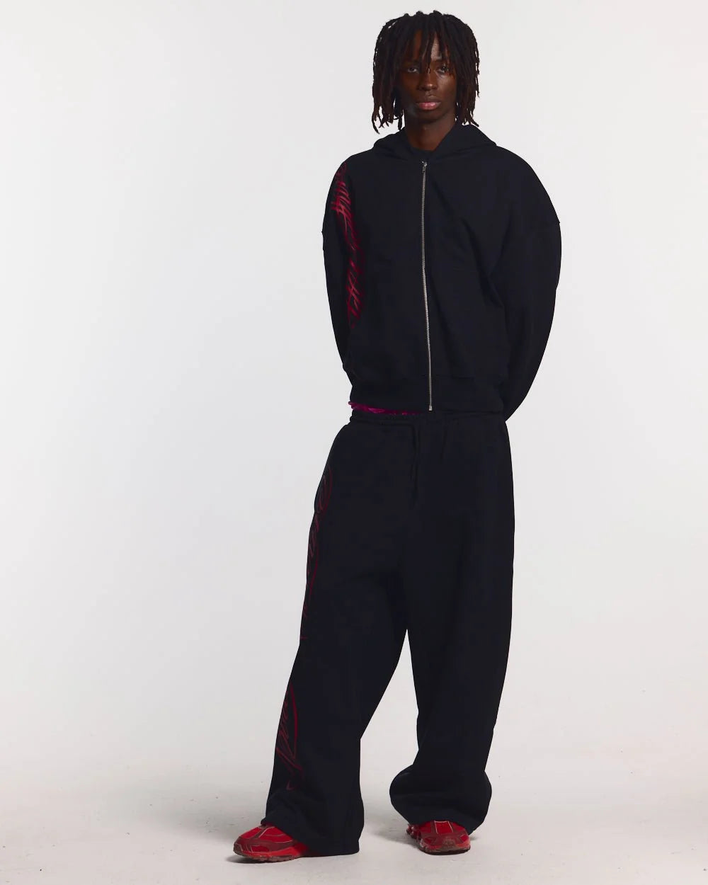 script sweatpants black